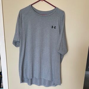 Under Armour Gray Short Sleeve Tee